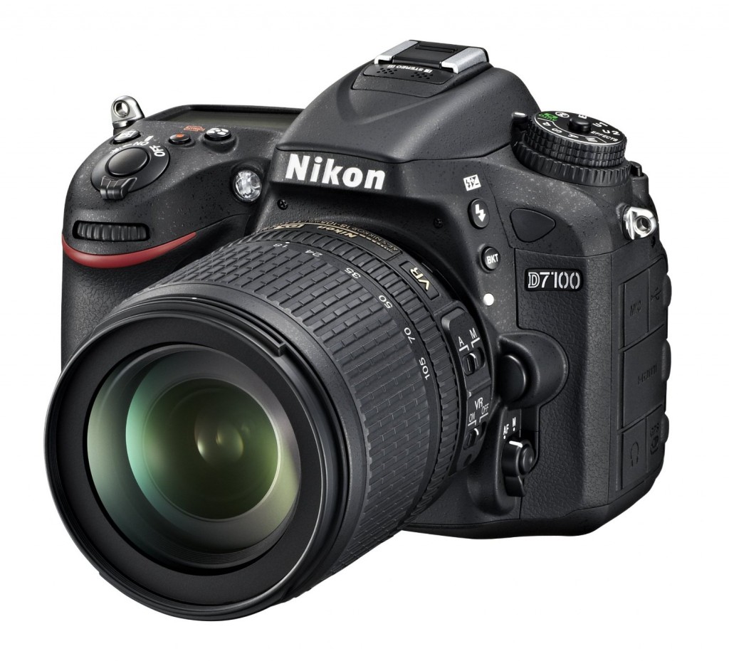 Máy ảnh Nikon D7100 Kit, 18-140VR